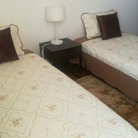 Casa Da Malta- So Familias Apartment